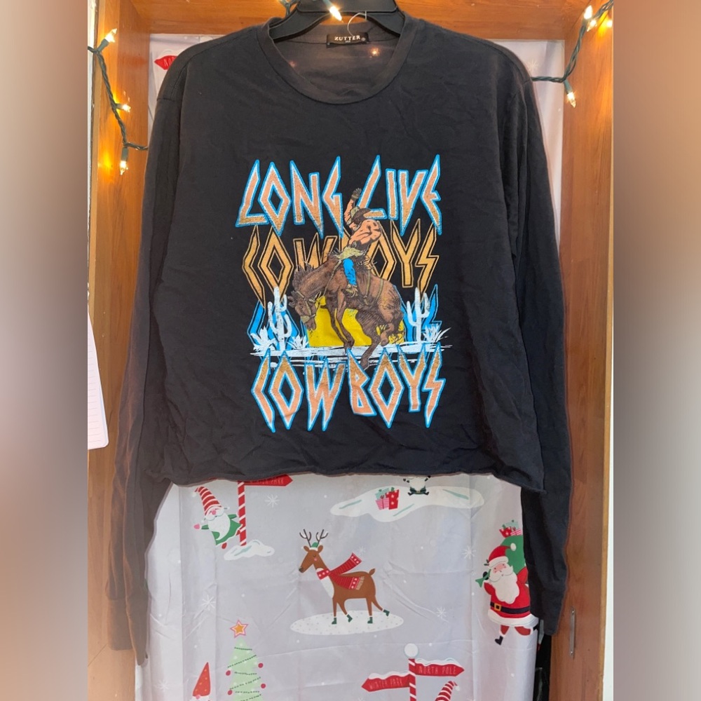 Womens new small Cowboy Graphic Long Sleeve cropped Shirt